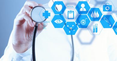 médico con estetoscopio